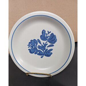 Pfaltzgraff Yorktowne Stoneware Plate Blue Floral Design 7in